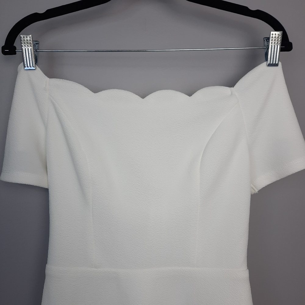 Miami White Off-the-Shoulder Short Sleeve Fit & Flare Mini Dress size Small - Picture 2 of 12